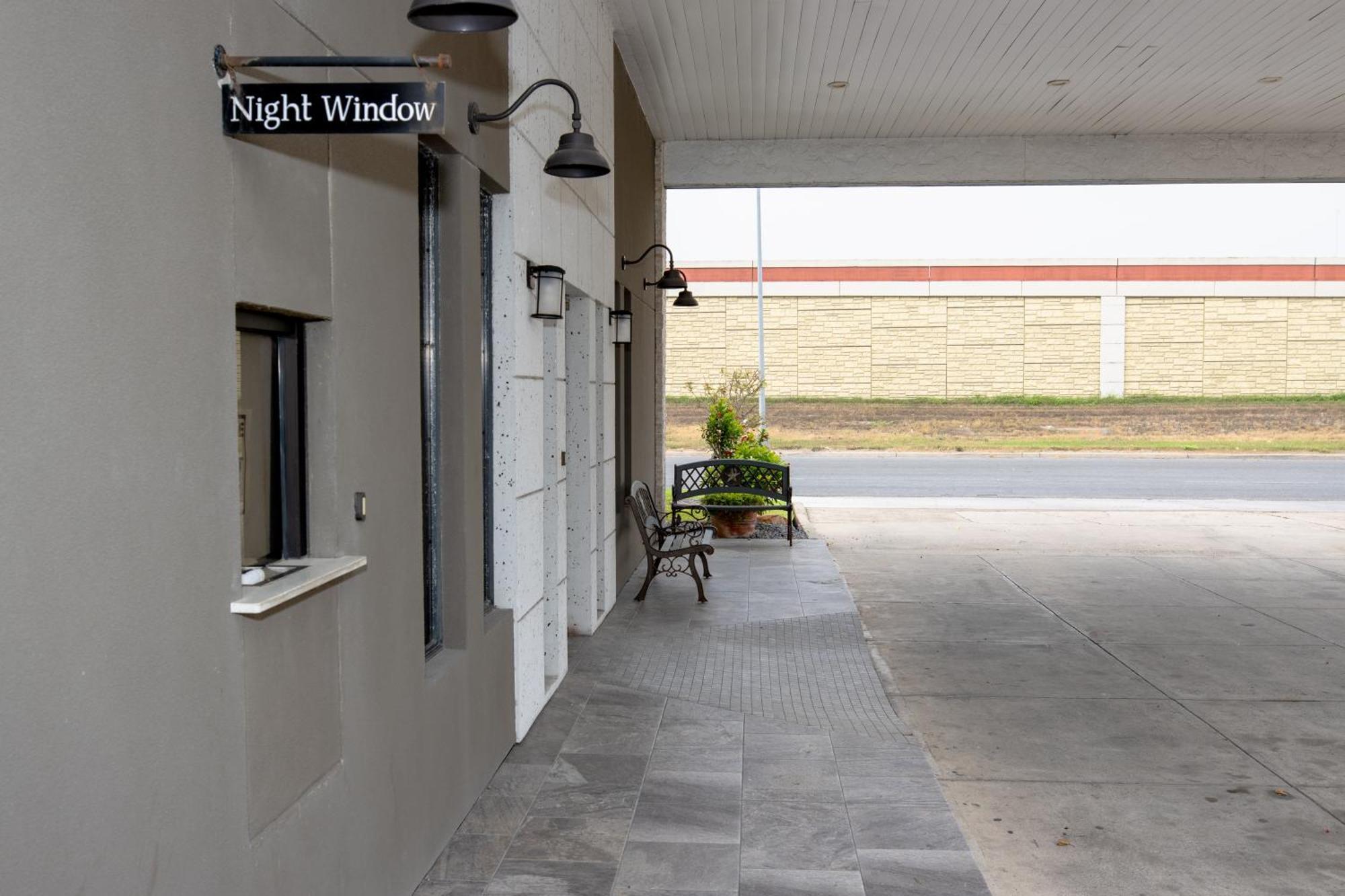 Americas Best Value Inn Harlingen Zewnętrze zdjęcie